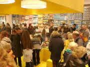 Laden_09.jpg (114038 Byte)